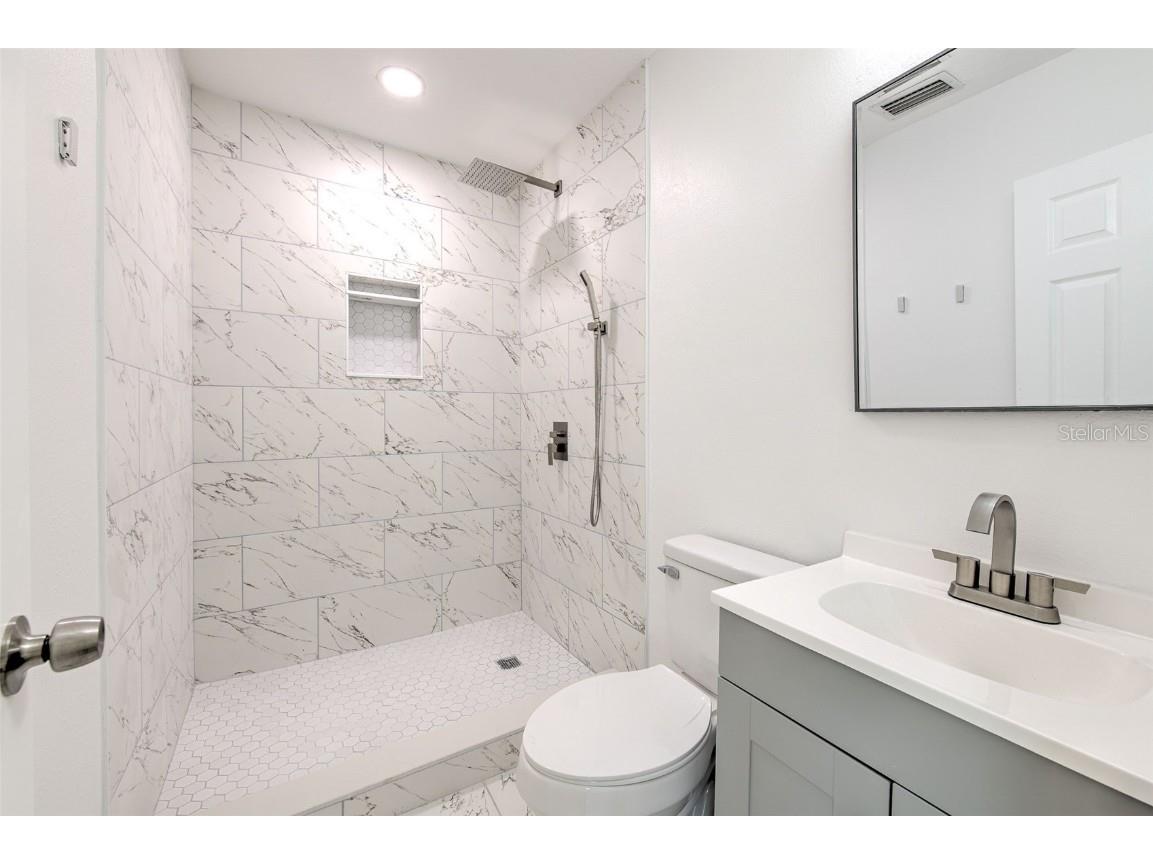 2002 E Hanna Avenue Tampa FL 33610 TB8446574 image25