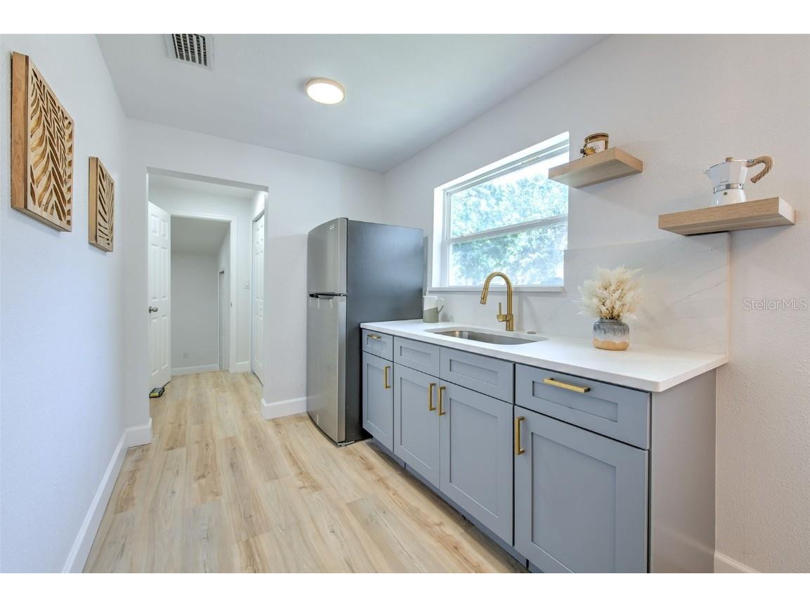 2002 E Hanna Avenue Tampa FL 33610 TB8447429 image31