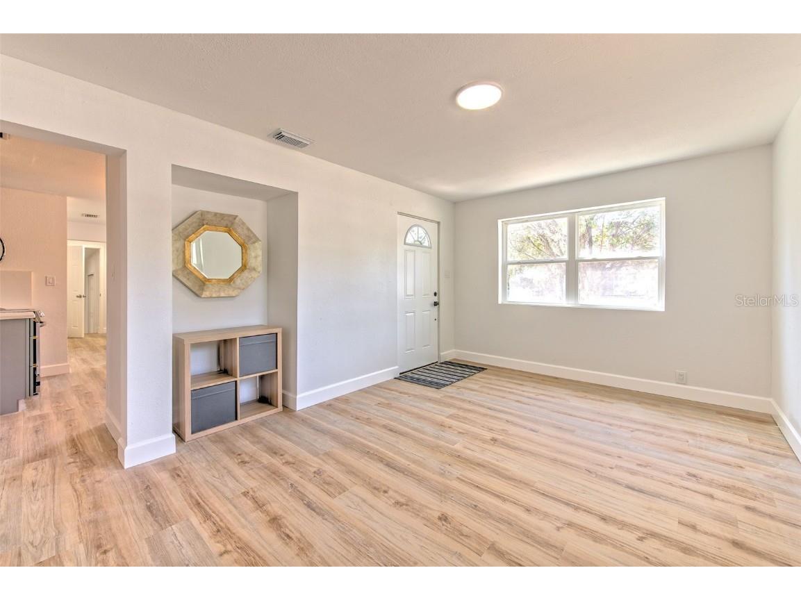 2002 E Hanna Avenue Tampa FL 33610 TB8447429 image36