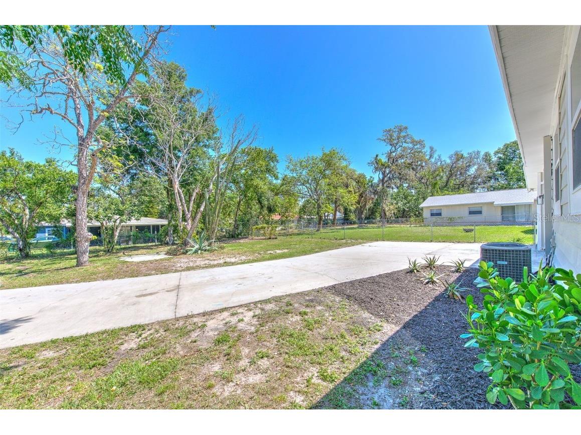 2002 E Hanna Avenue Tampa FL 33610 TB8447429 image38