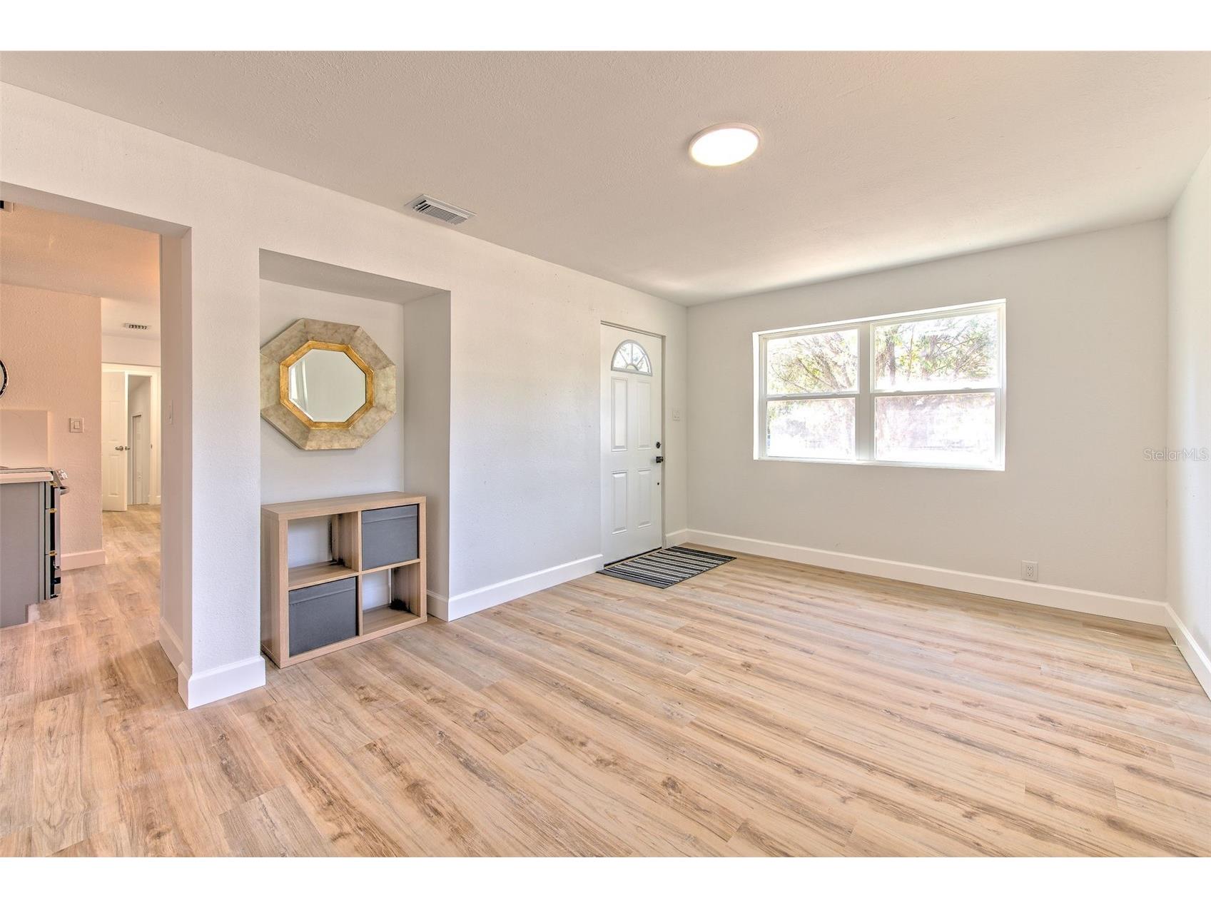 2002 E Hanna Avenue Tampa FL 33610 TB8494189 image2