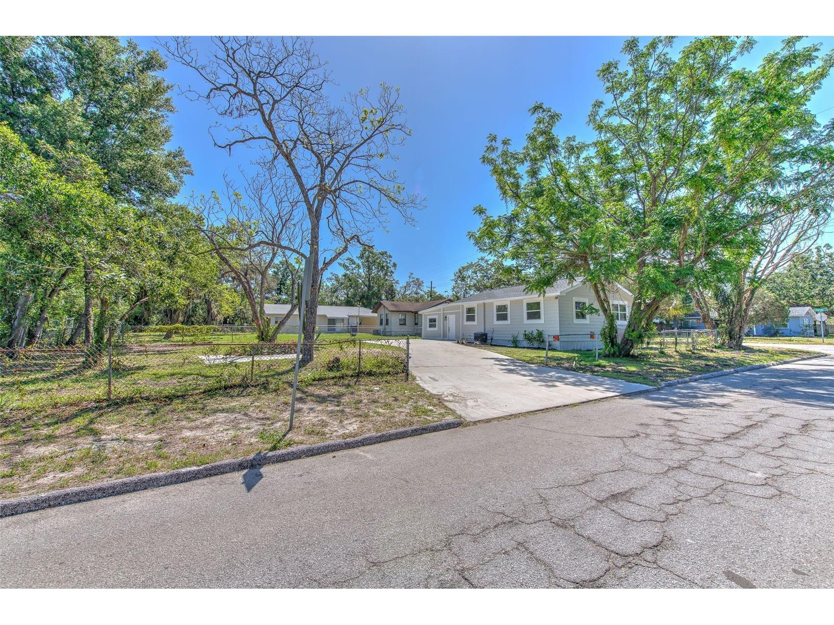 2002 E Hanna Avenue Tampa FL 33610 TB8494189 image21