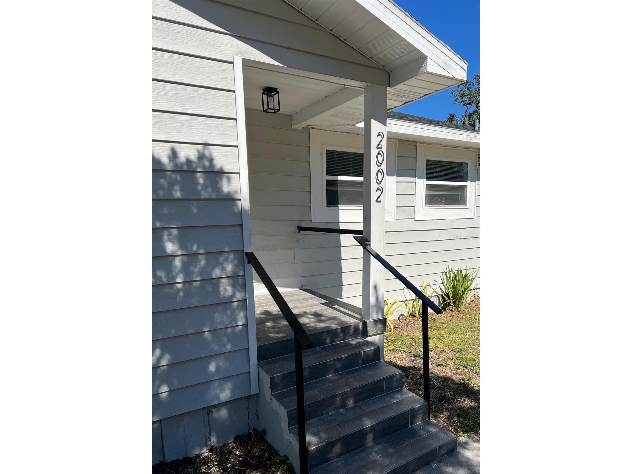 2002 E Hanna Avenue Tampa FL 33610 TB8494189 image3