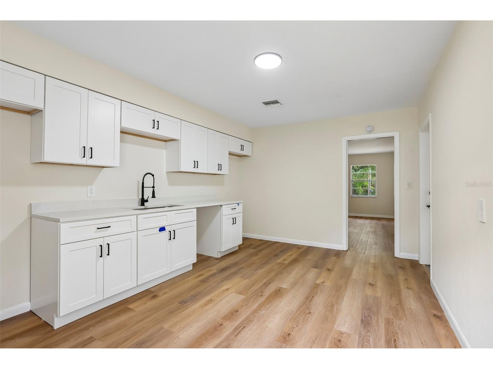 2002 E Idlewild Avenue Tampa FL 33610 TB8515814 image3