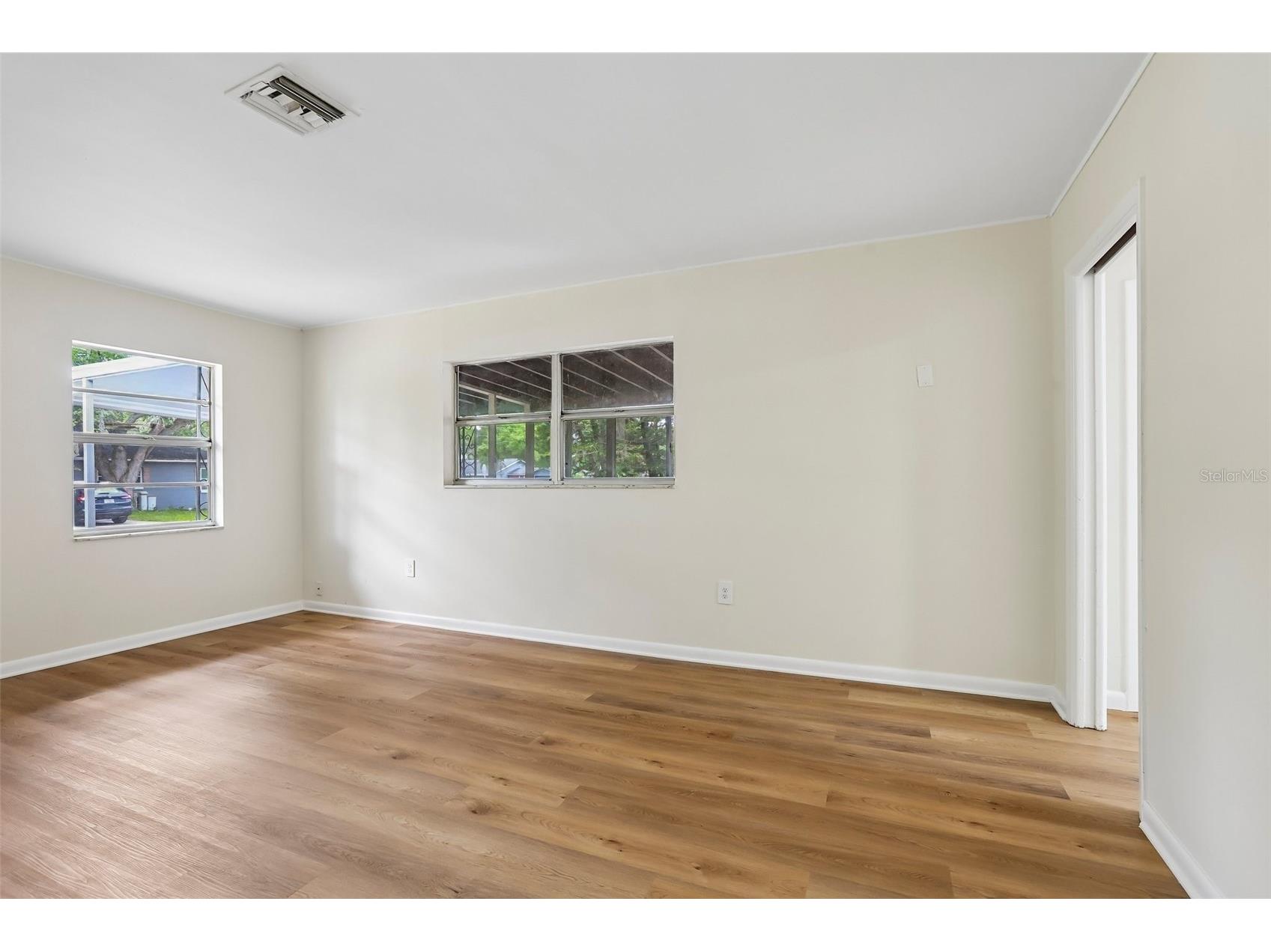 2002 E Idlewild Avenue Tampa FL 33610 TB8515814 image8