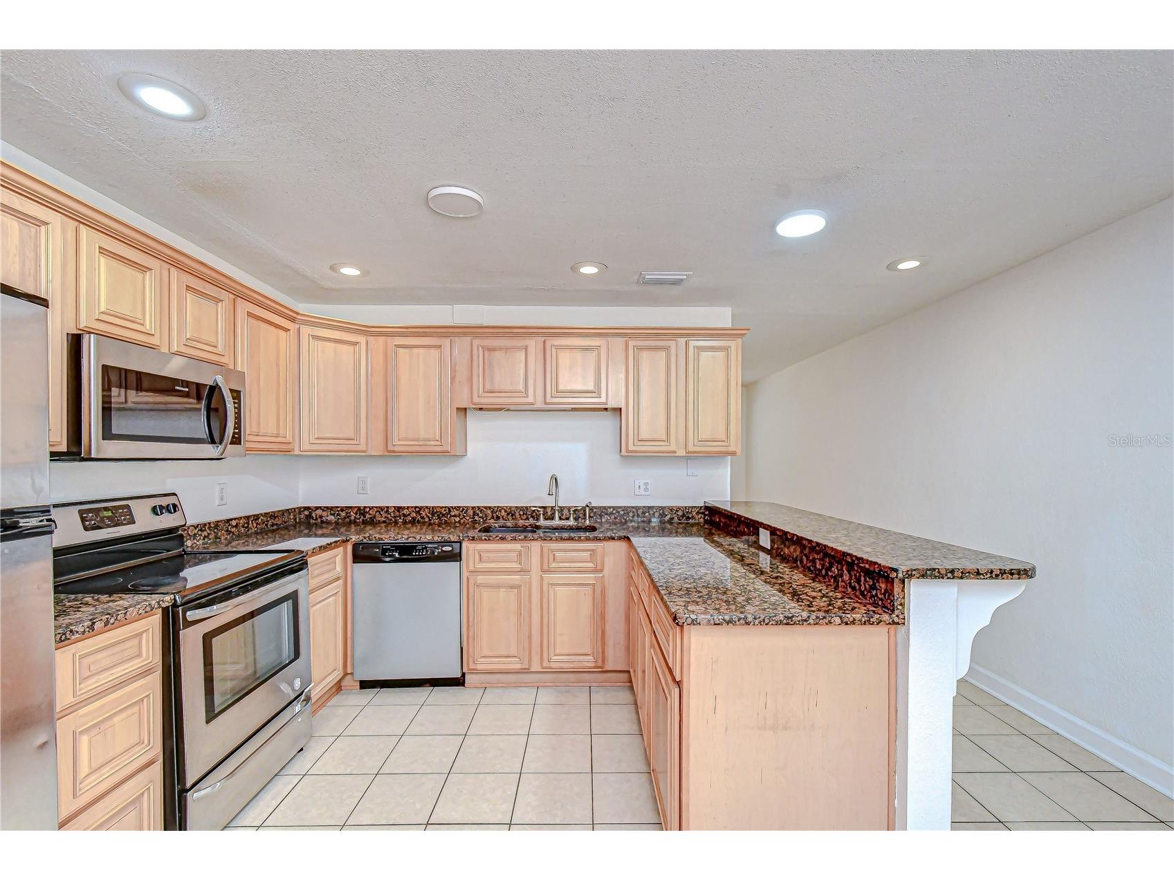 2002 E Willow Dr Plant City FL 33566 TB8470735 image14