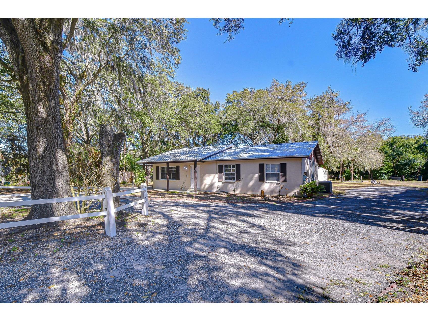 2002 E Willow Dr Plant City FL 33566 TB8470735 image2