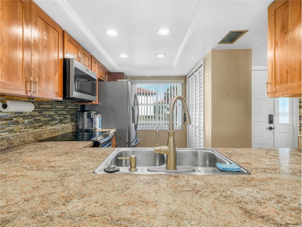 2002 Granada Court #1 Lake Wales FL 33898 P4933588 image15