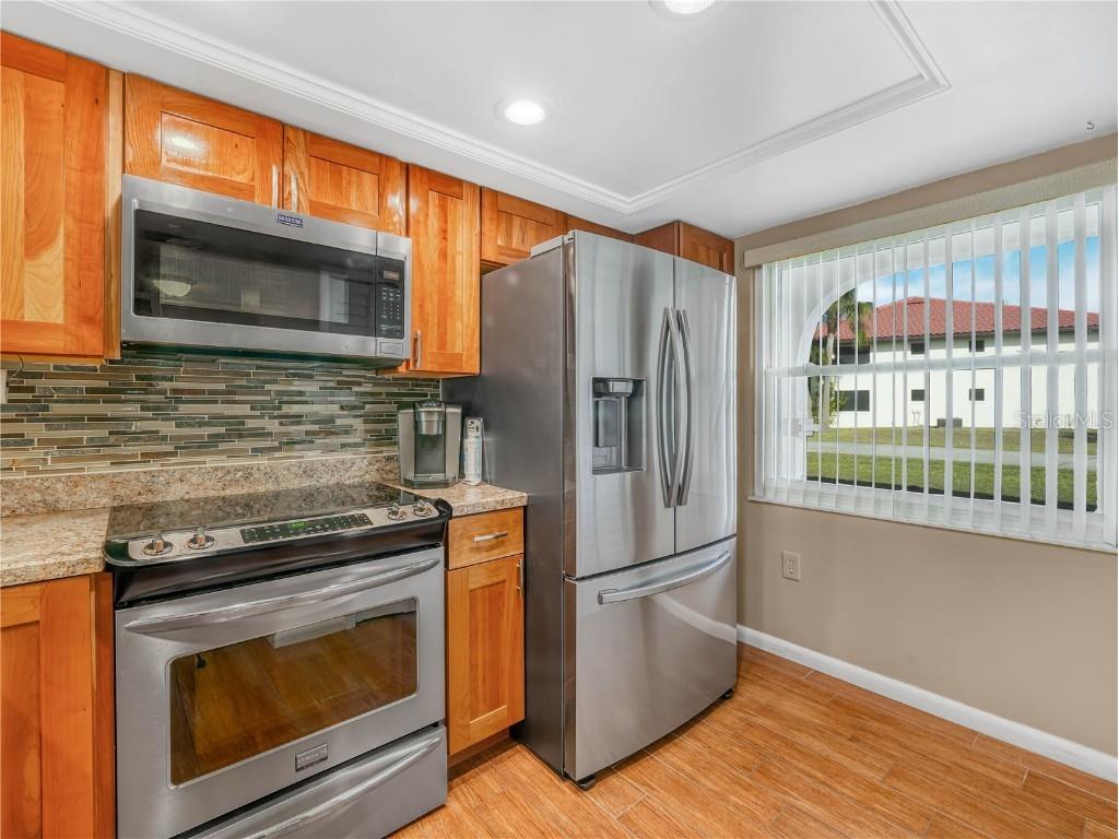 2002 Granada Court #1 Lake Wales FL 33898 P4933588 image16