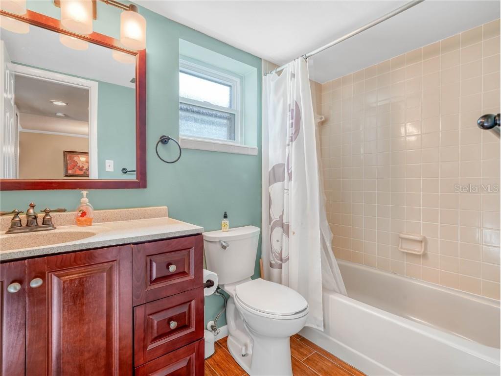 2002 Granada Court #1 Lake Wales FL 33898 P4933588 image24