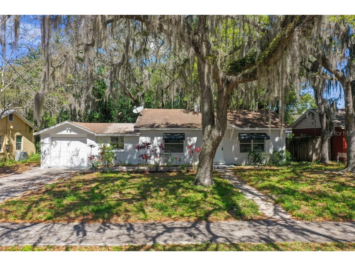 2002 High Street Leesburg FL 34748 O6188130 image1
