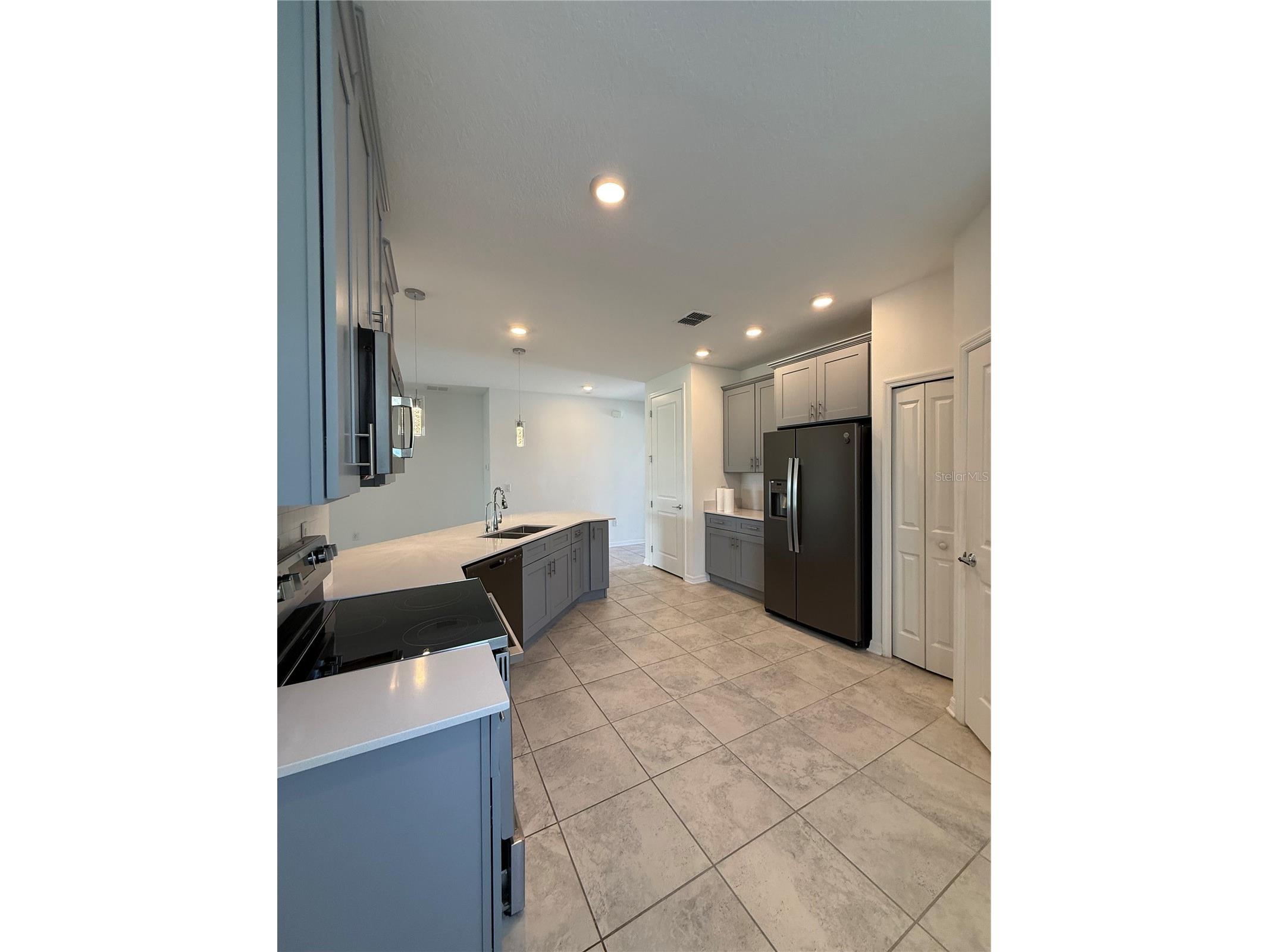 2002 Myrtle Pine Street Kissimmee FL 34746 S5152235 image8