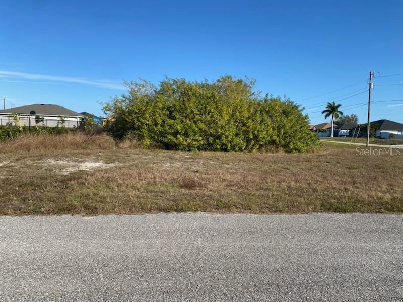 2002 NE 6th Place Place Cape Coral FL 33909 O6374808 image1