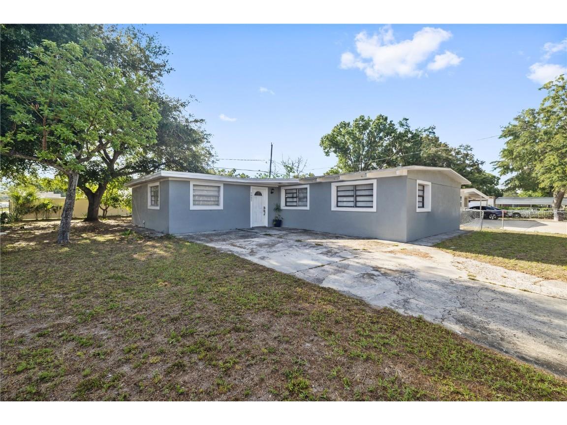 2002 Waikiki Way Tampa FL 33619 TB8385868 image1