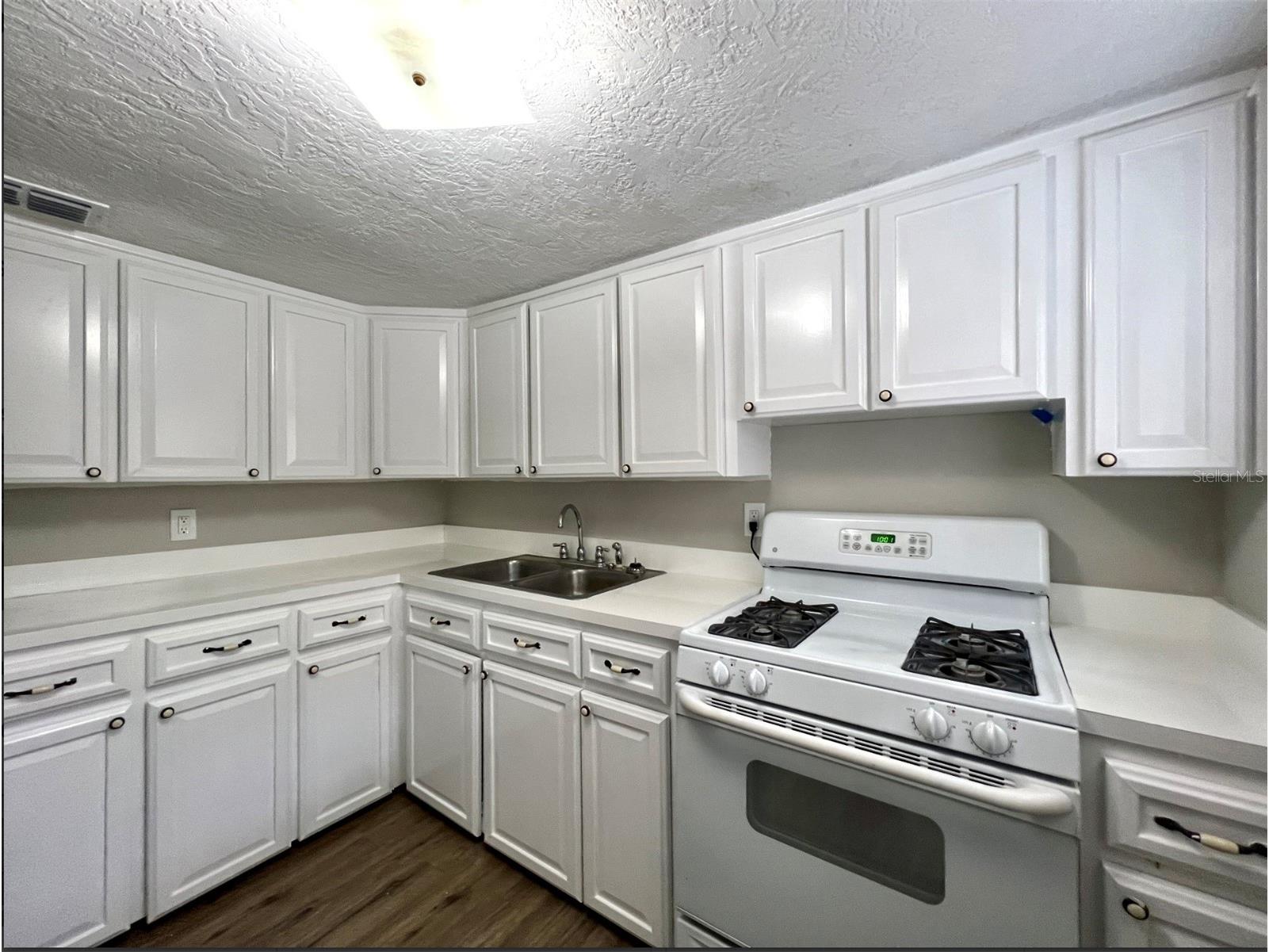 2003 10th Street S Saint Petersburg FL 33705 TB8484709 image12