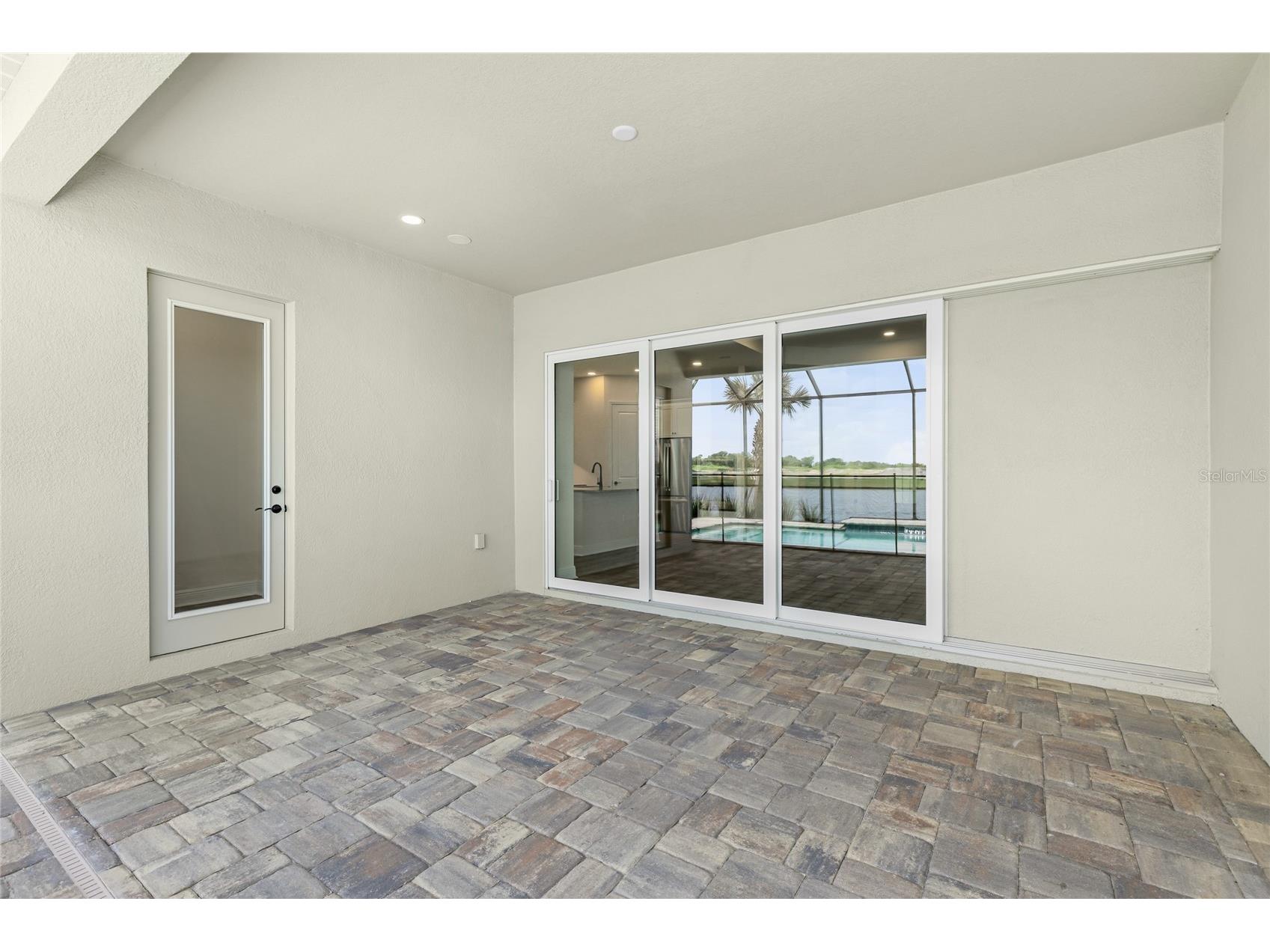 2003 Bamboo Palm Cove Bradenton FL 34212 A4696380 image32