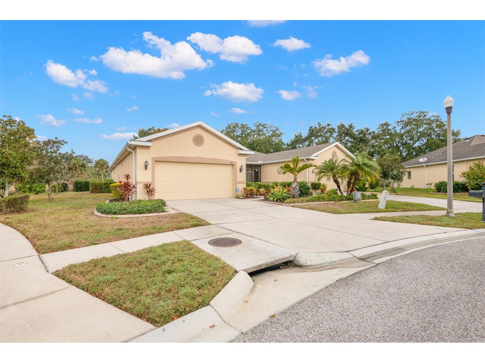 2003 Barracuda Court Holiday FL 34691 TB8460994 image1