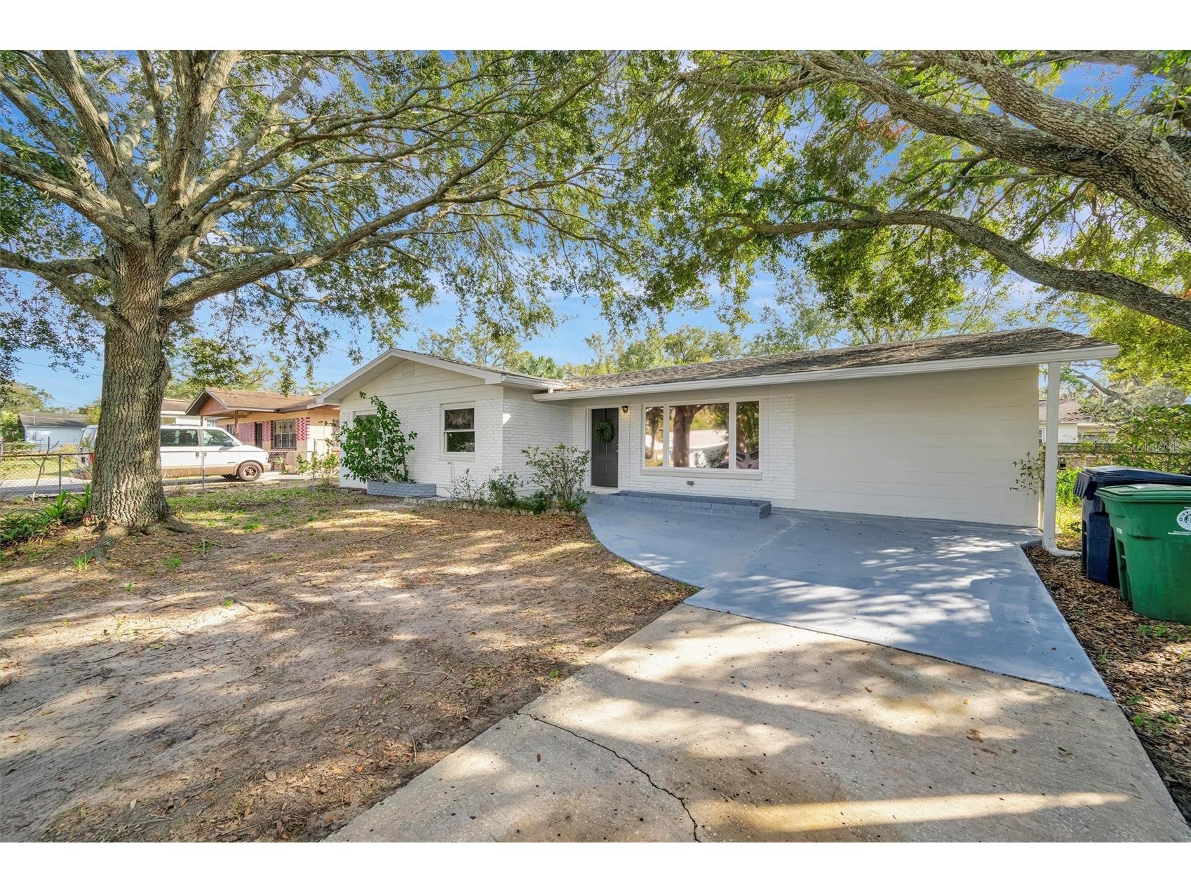 2003 E Hanna Avenue Tampa FL 33610 TB8469956 image1