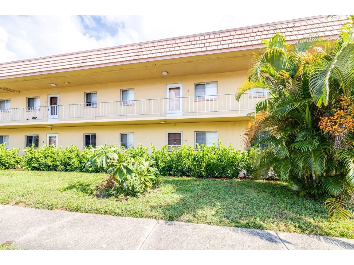 2003 Greenbriar Boulevard #16 Clearwater FL 33763 TB8422484 image40