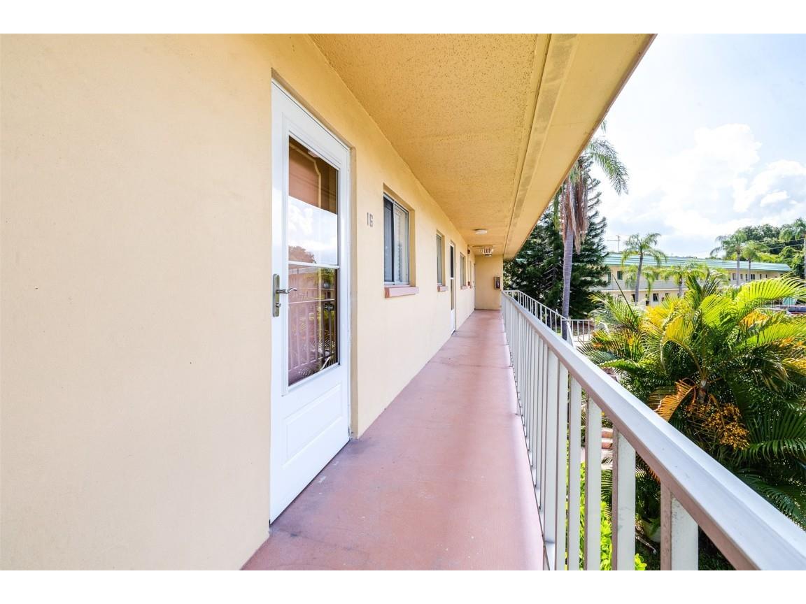 2003 Greenbriar Boulevard #16 Clearwater FL 33763 U8253718 image4