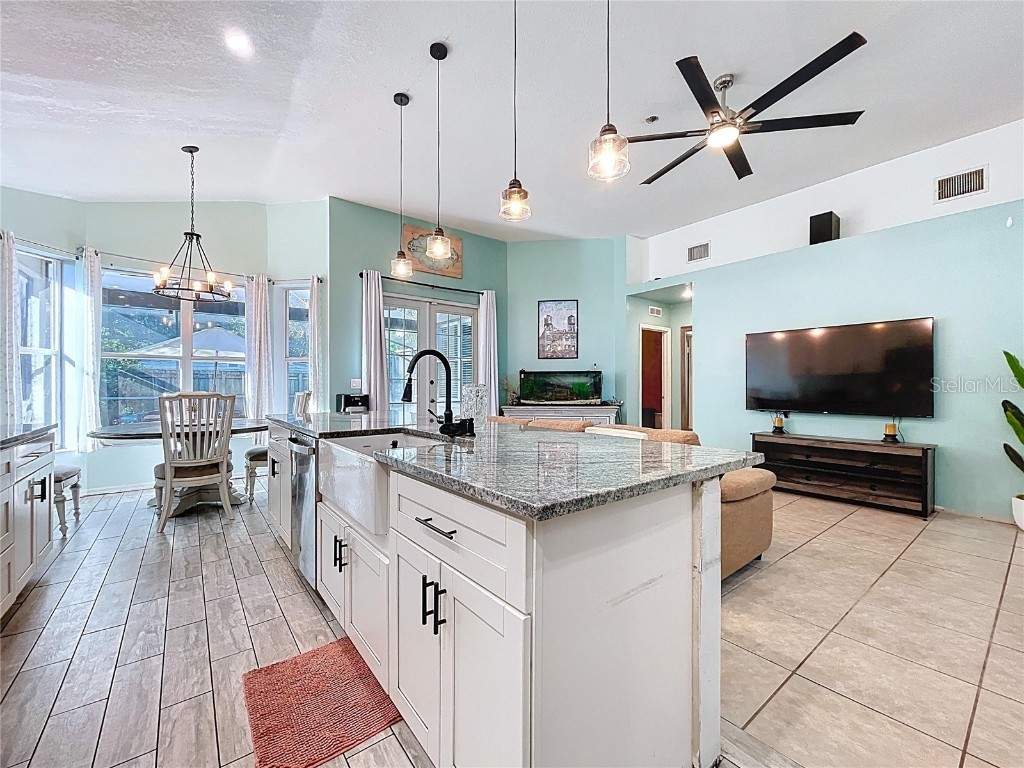 2003 Leichester Street Valrico FL 33594 TB8419165 image25