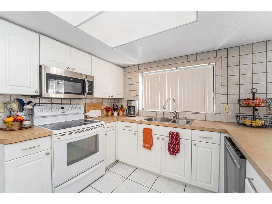 2003 Poplar Court Plant City FL 33563 TB8438938 image12