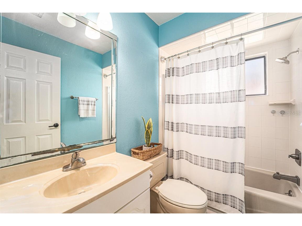 2003 Poplar Court Plant City FL 33563 TB8438938 image25