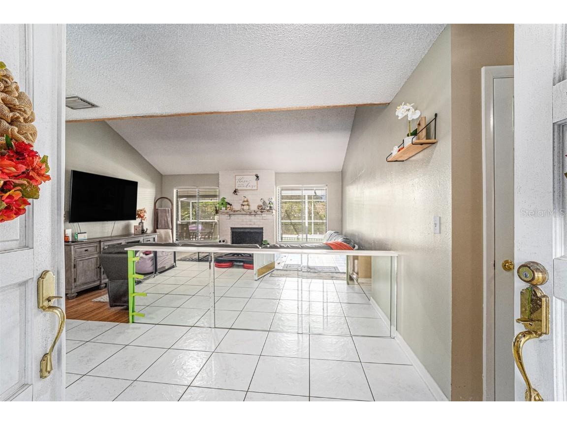 2003 Poplar Court Plant City FL 33563 TB8438938 image5