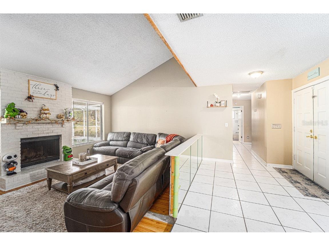 2003 Poplar Court Plant City FL 33563 TB8438938 image6