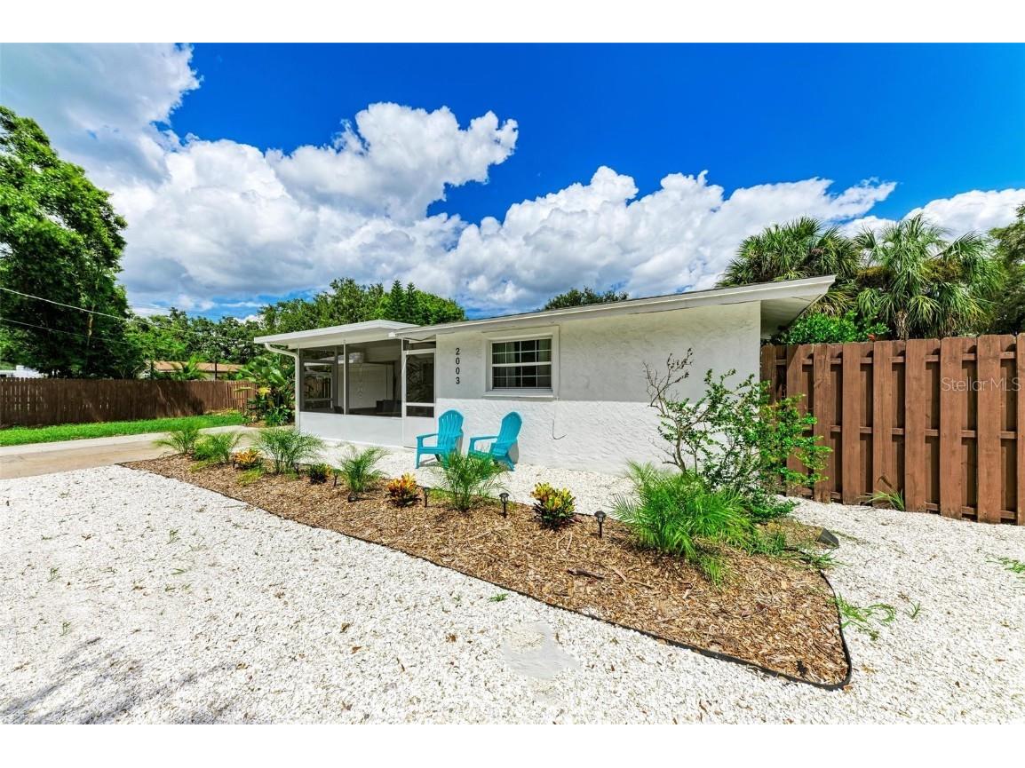 2003 S Shade Avenue Sarasota FL 34239 A4582459 image1
