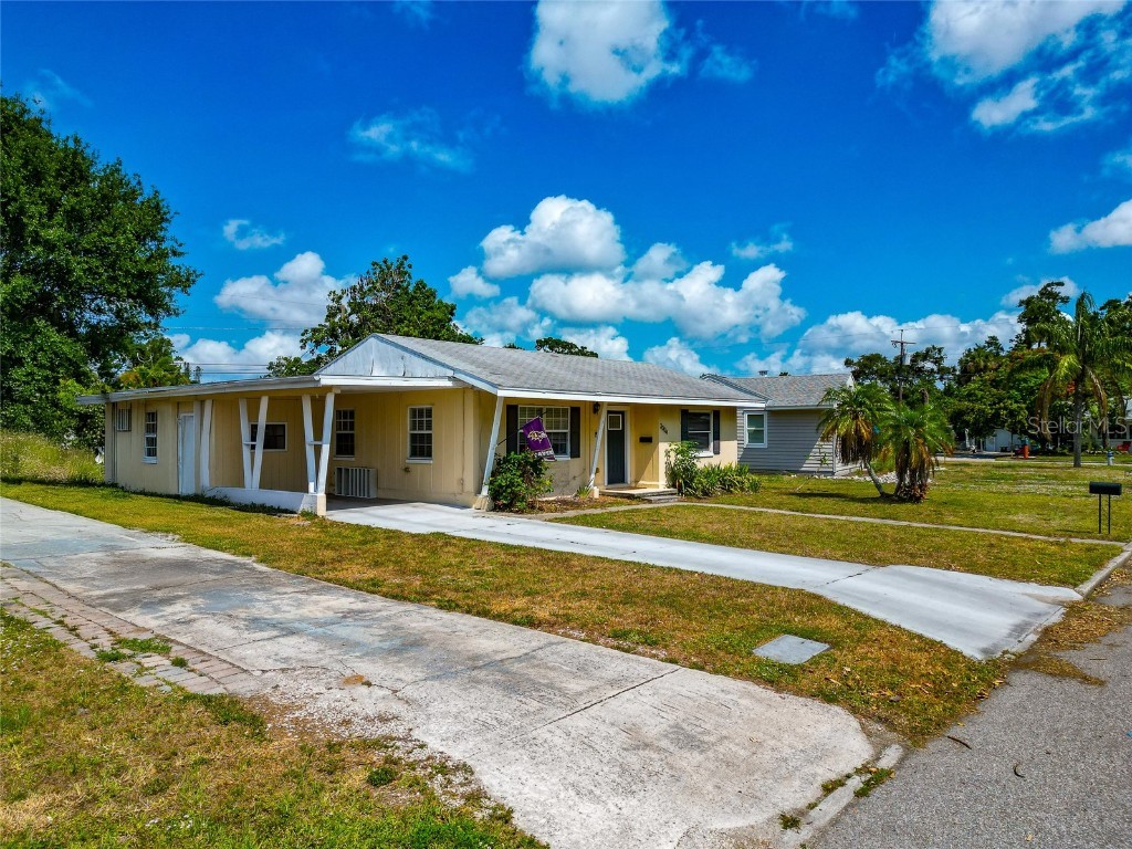 2004 19th Street W Bradenton FL 34205 A4652177 image44