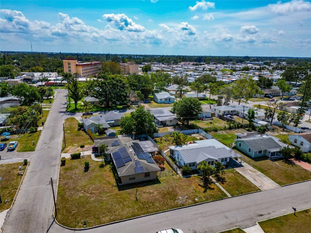 2004 19th Street W Bradenton FL 34205 A4652177 image60