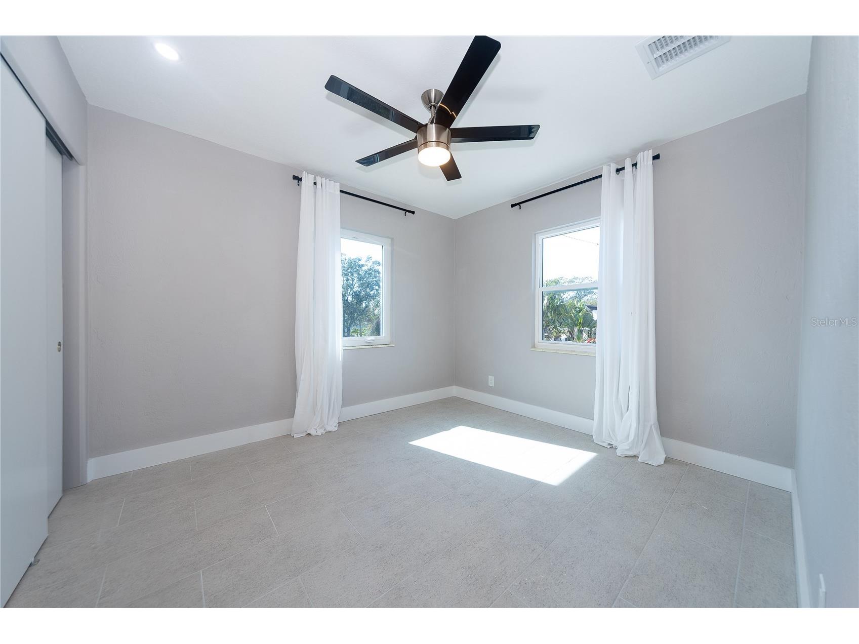 2004 1st Street SE Saint Petersburg FL 33705 TB8465913 image14