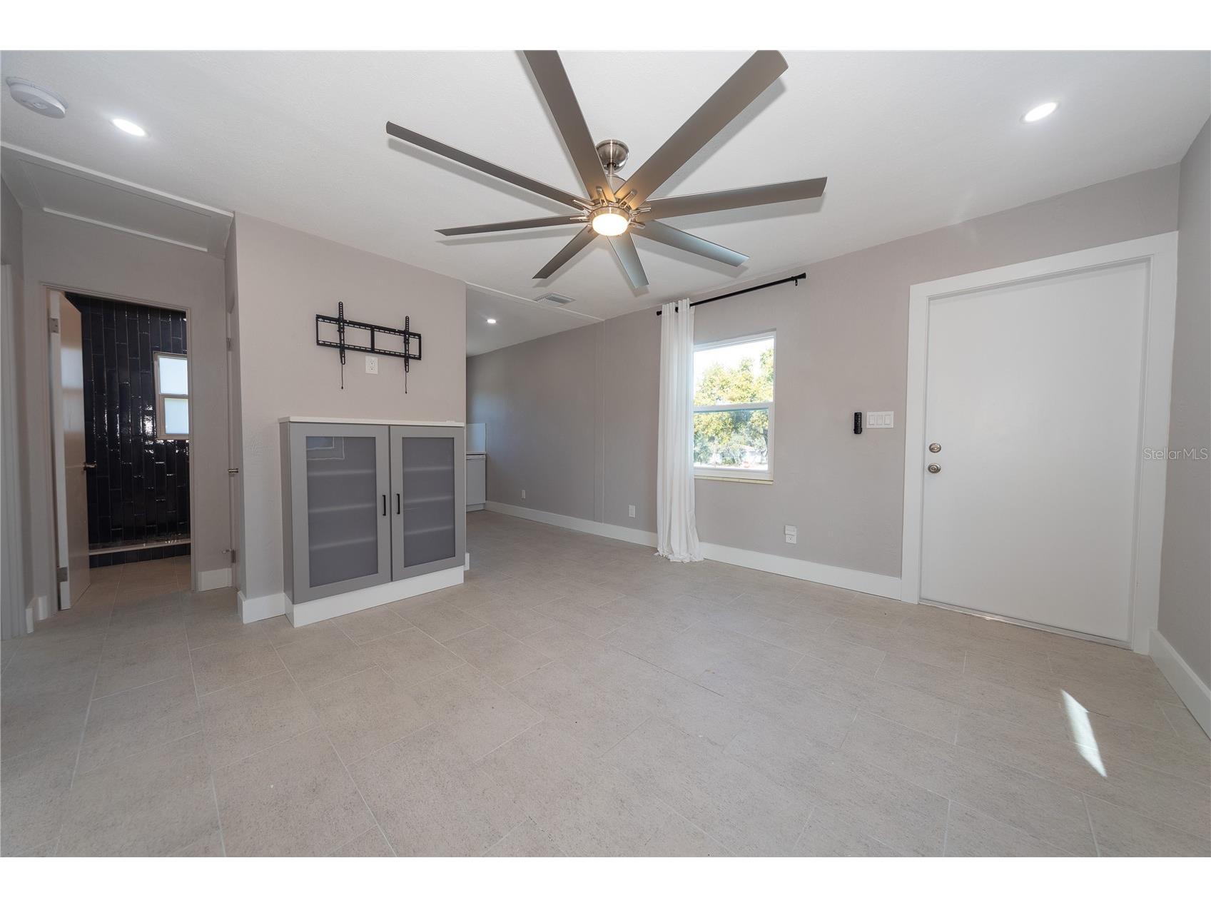 2004 1st Street SE Saint Petersburg FL 33705 TB8465913 image8