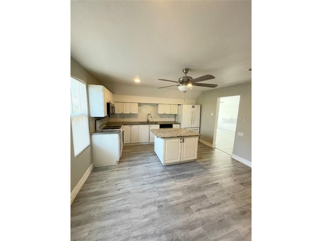 2004 2nd Avenue E #3 Bradenton FL 34208 TB8450182 image3