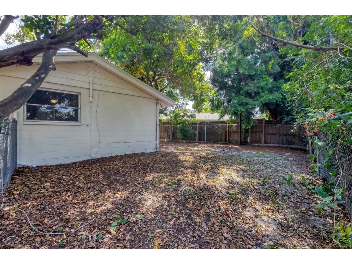 2004 52nd Avenue W Bradenton FL 34207 A4658903 image34