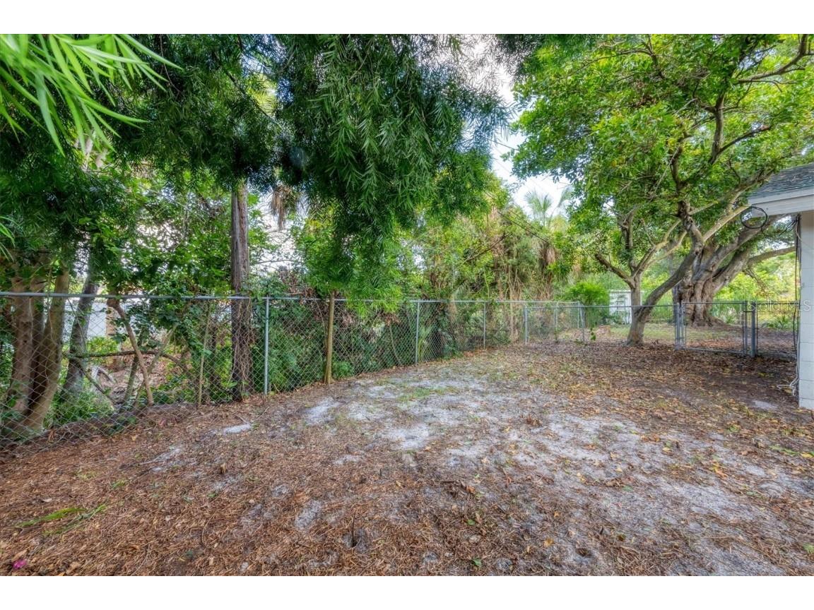 2004 52nd Avenue W Bradenton FL 34207 A4658903 image35