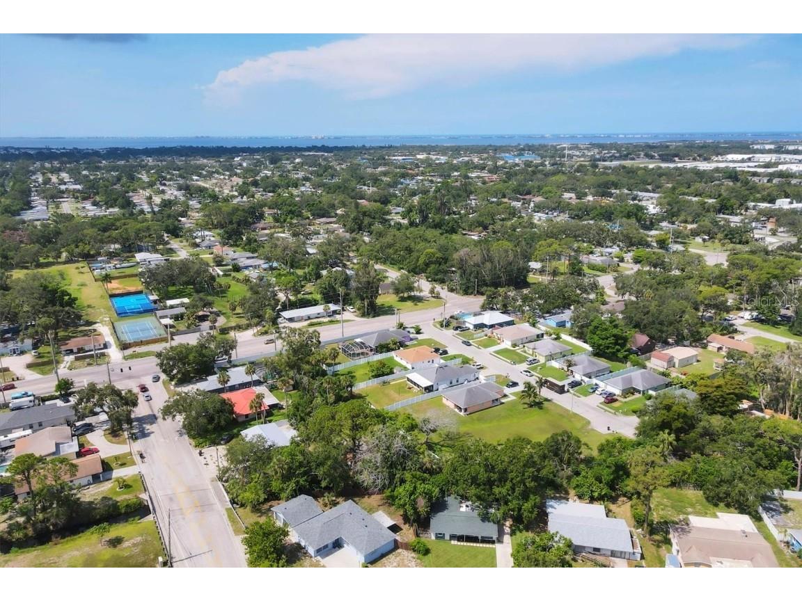 2004 52nd Avenue W Bradenton FL 34207 A4658903 image42