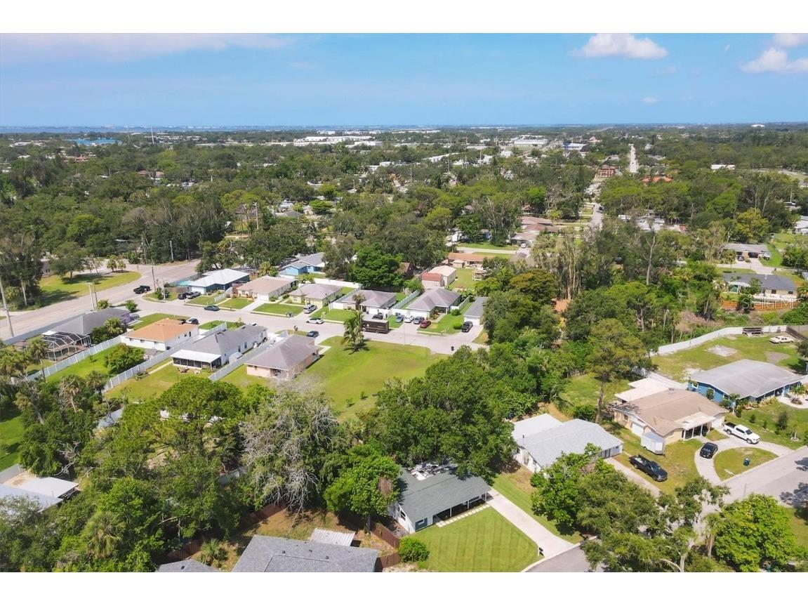 2004 52nd Avenue W Bradenton FL 34207 A4658903 image43