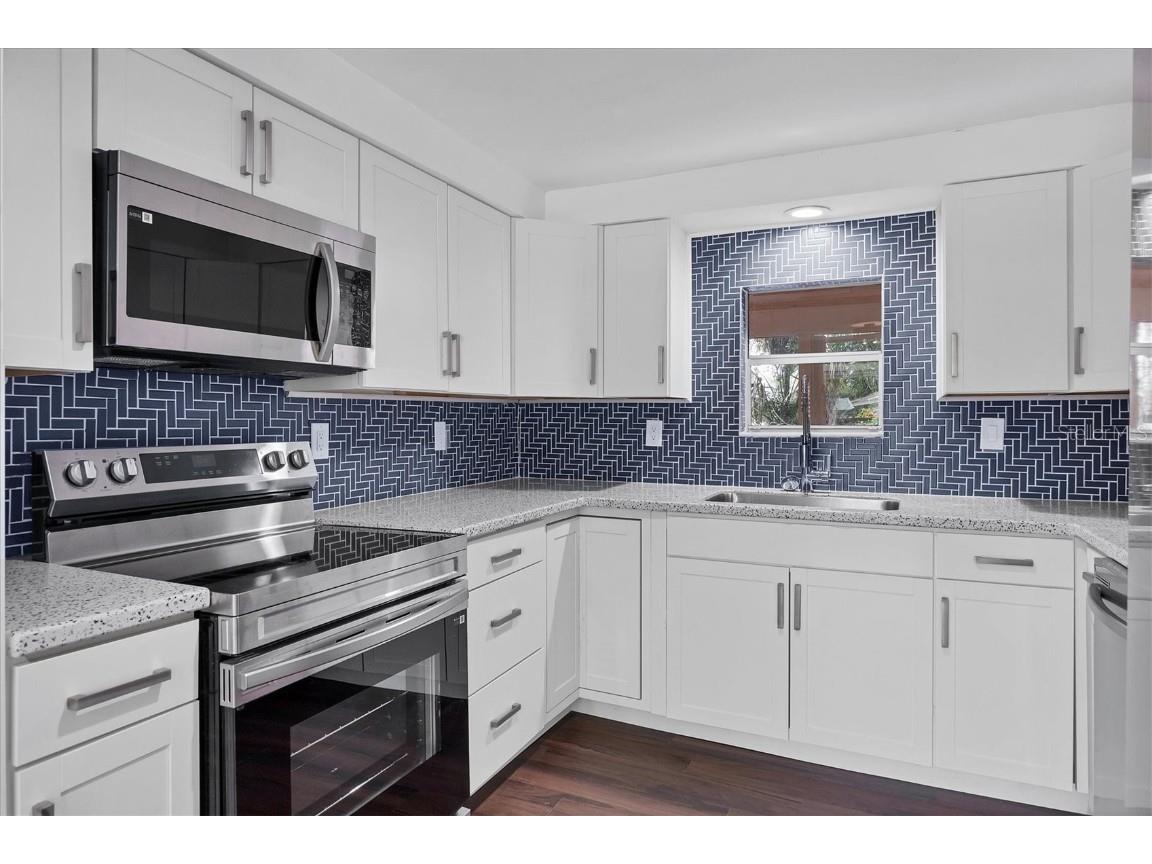 2004 52nd Avenue W Bradenton FL 34207 A4658903 image6