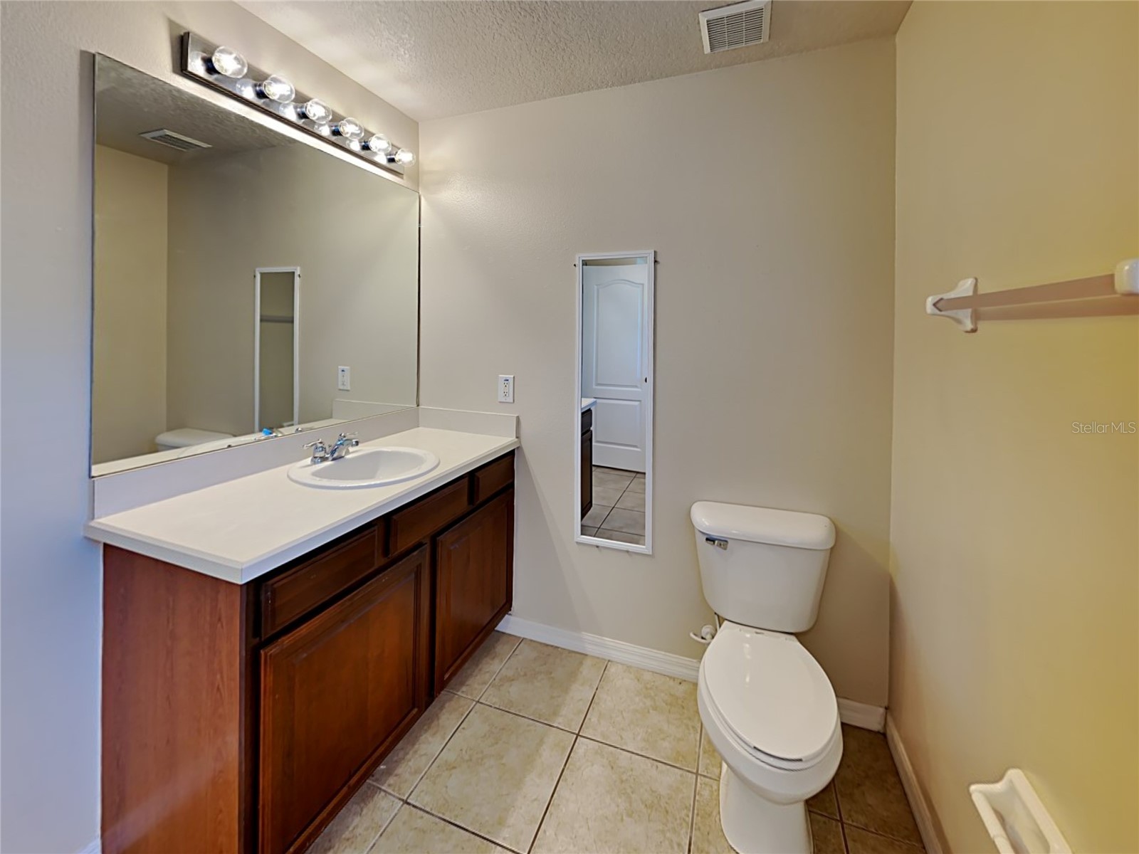 2004 Abbey Trace Drive Dover FL 33527 TB8488181 image3