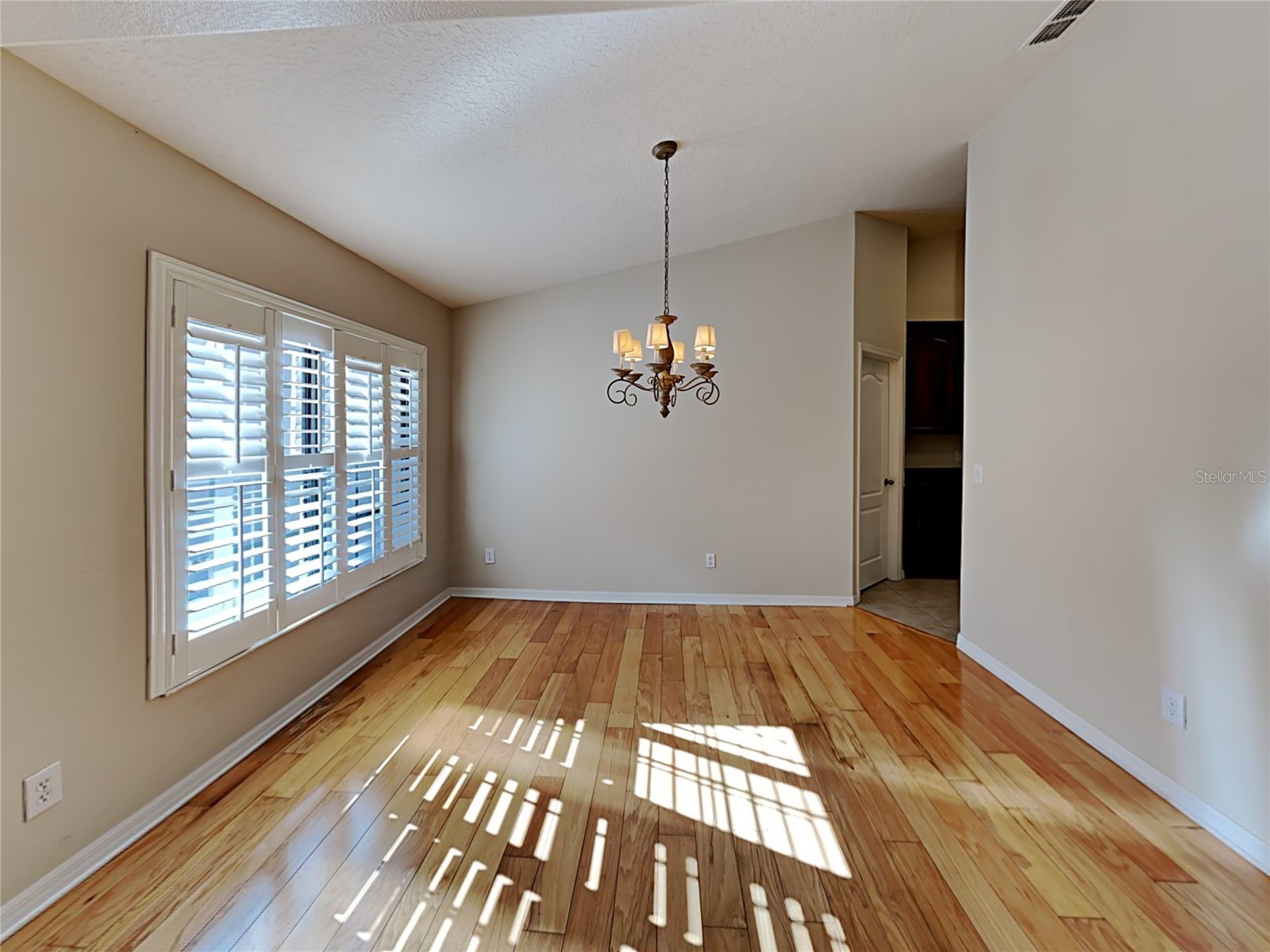 2004 Abbey Trace Drive Dover FL 33527 TB8488181 image9