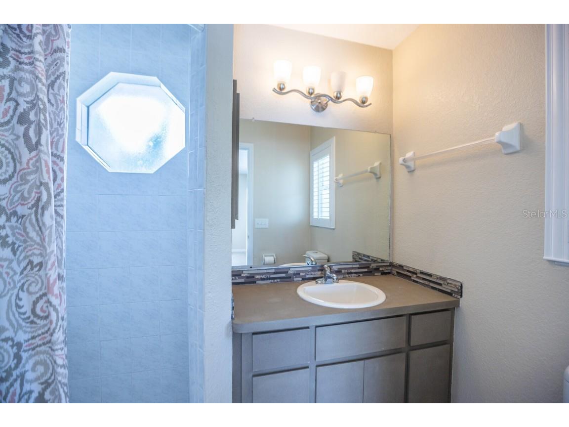 2004 Boca Chica Avenue North Port FL 34286 A4662875 image19