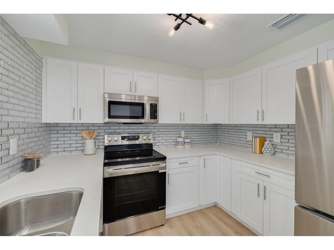 2004 Douglas Avenue Dunedin FL 34698 TB8451471 image14