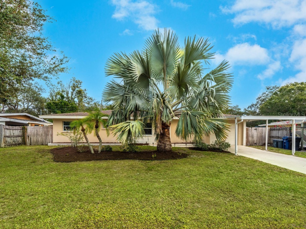 2004 Fern Avenue Sarasota FL 34235 A4592358 image1