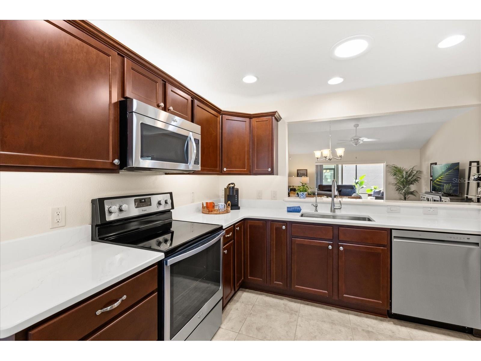 2004 Flowersville Place The Villages FL 32163 P4937987 image10