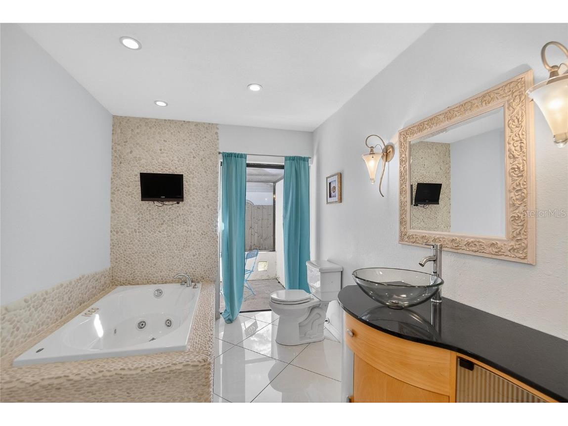 2004 N Golfview Drive Plant City FL 33566 TB8407365 image18