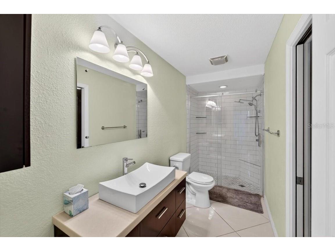 2004 N Golfview Drive Plant City FL 33566 TB8407365 image19