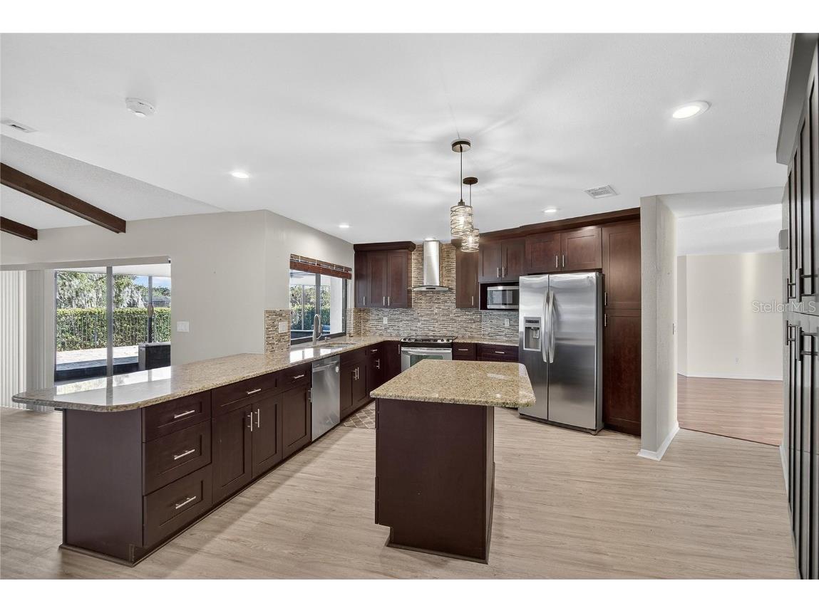 2004 N Golfview Drive Plant City FL 33566 TB8407365 image8