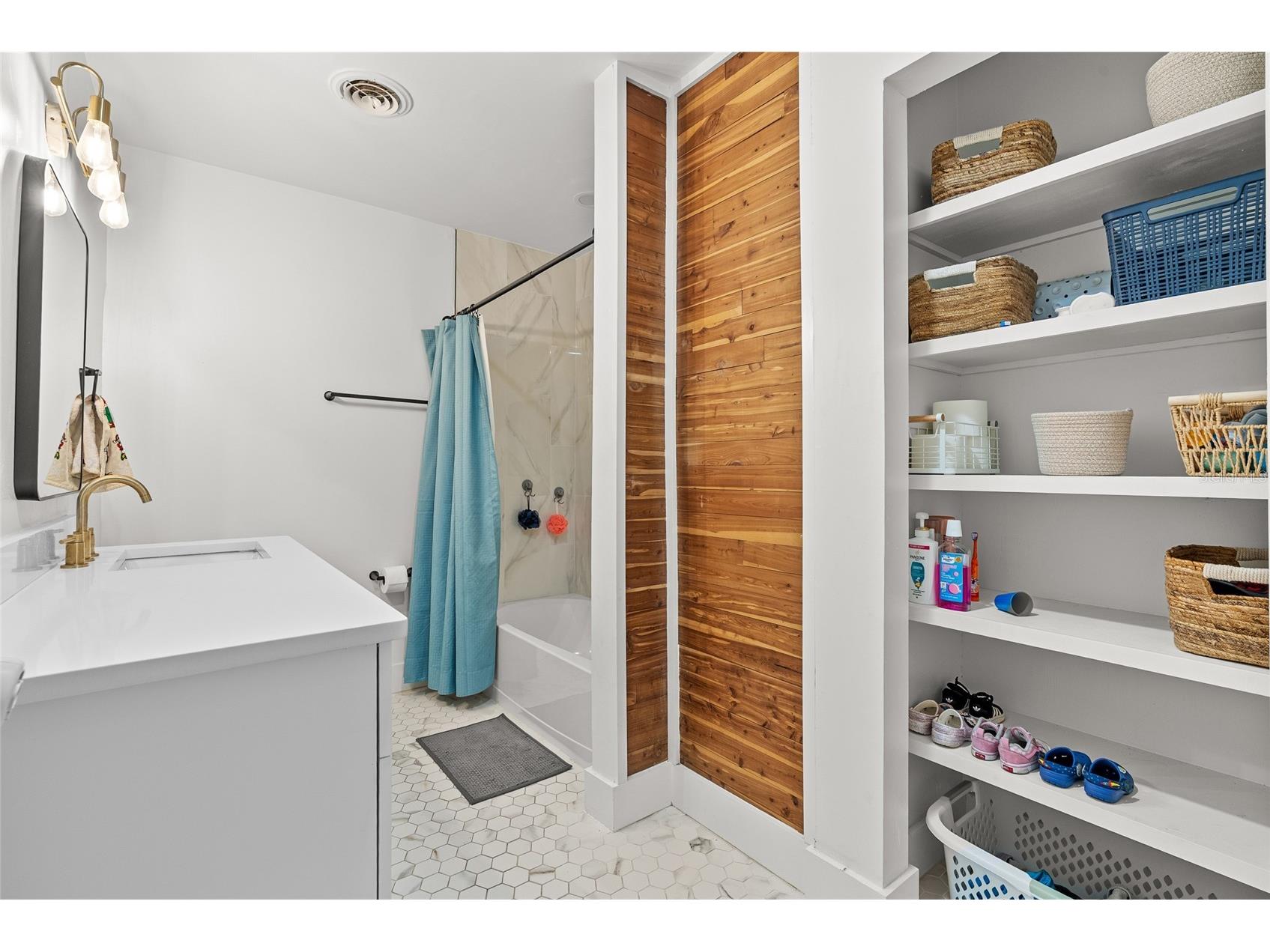 2004 Virginia Drive Bradenton FL 34205 TB8495476 image31